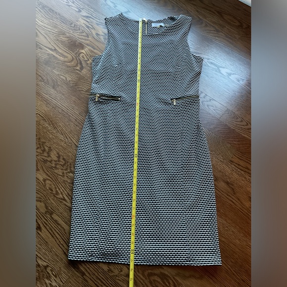 Calvin Klein Gray Silver Knee-Length Sleeveless Sheath Dress - Picture 5 of 9